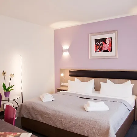 Hotel Nikolai 3*
