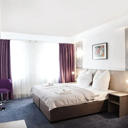 Nikolai Otel 3*